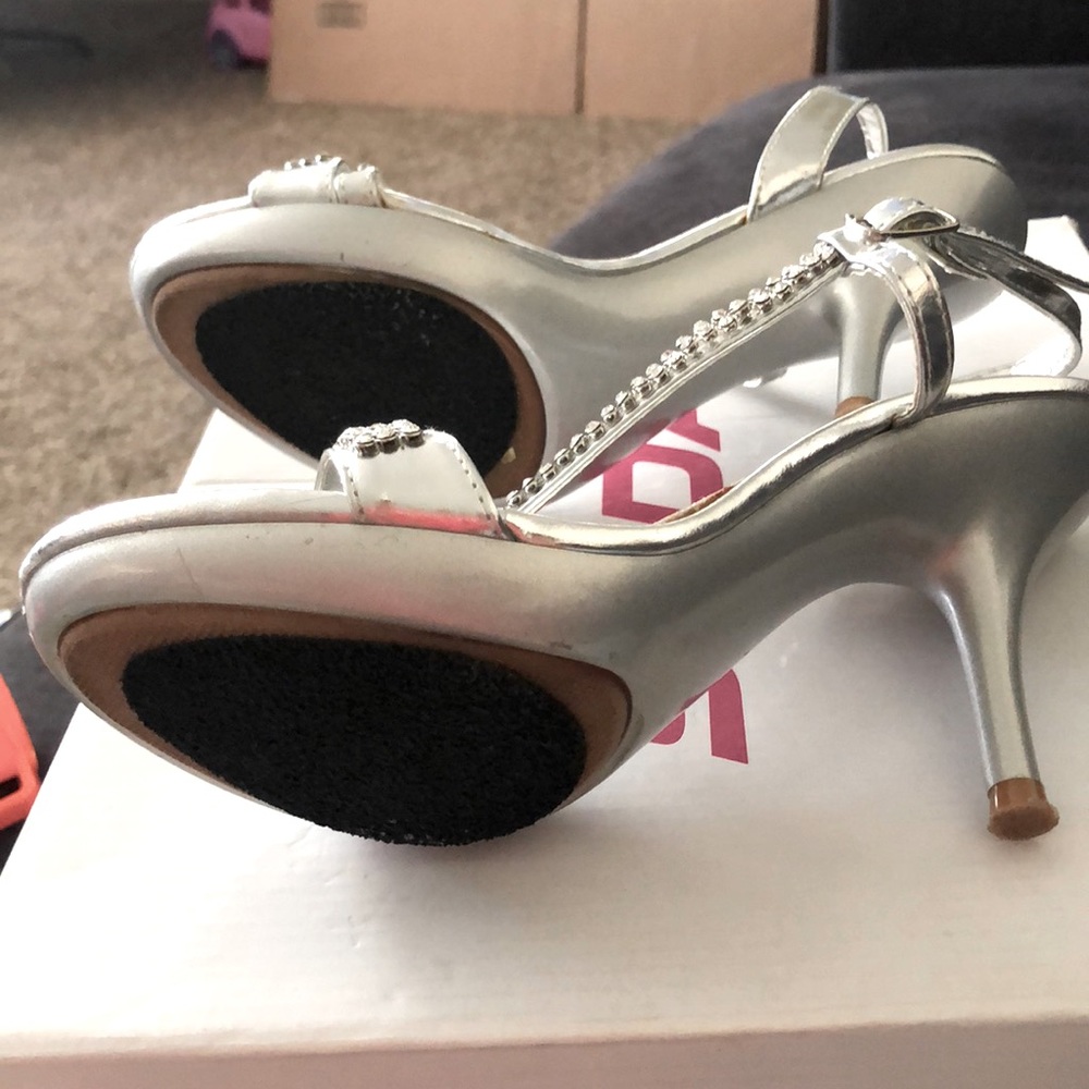 Baker’s Heels - Picture 5 of 5